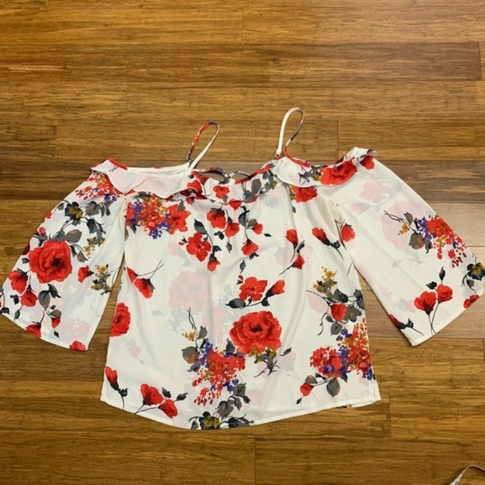 Skies Are Blue Top Womens Medium White Floral Cold Shoulder Ruffle Detail Blouse